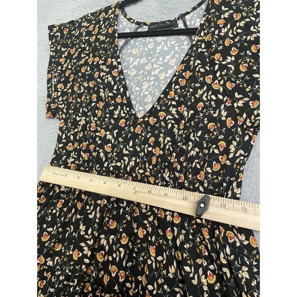 Urban Outfitters Women’s Julia Tiered Fit & Flare Black Beige Dress Size Small - Picture 9 of 10